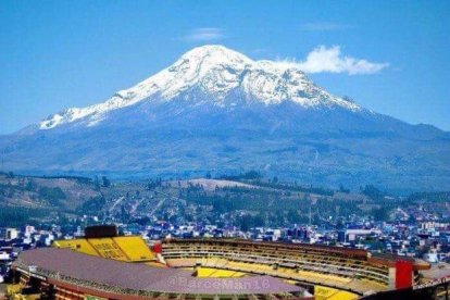 Los memes no se hicieron esperar, tras un tuit de un medio internacional.