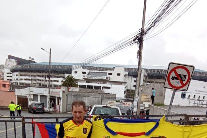 Cascarita Loor estará en la parte de posterior del estadio Rodrigo Paz para el partido Ecuador vs Perú.