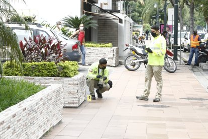El delito fue perpetrado al mediodía el martes 8 de junio.