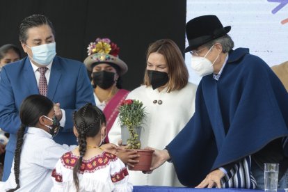 Guillermo Lasso, en un encuentro con organizaciones sociales de Imbabura.