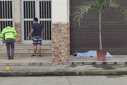 La muerte de Carlos Yandri Gómez ocurrió en un local de venta de comida.