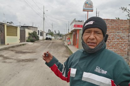 Los habitantes del sector prefieren no hablar de lo ocurrido y aseguran que solo vieron al muerto cuando escucharon la detonaciòn del arma.