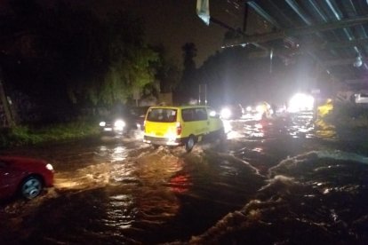 Hasta el momento no se reportan heridos tras la lluvia.