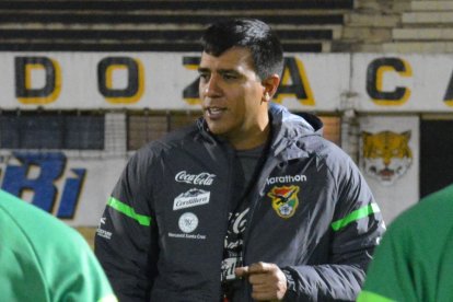 El venezolano César Farías dirige a la selección de Bolivia.