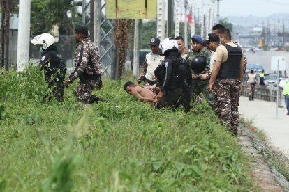 Uno de los privados de libertad logró salir del complejo carcelario, pero fue encontrado.