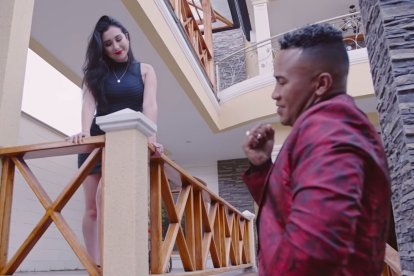 La joven tiktoker fue protagonista del video del músico.