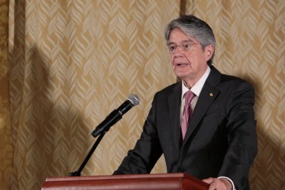 Guillermo Lasso habló sobre temas de actualidad en redes sociales.