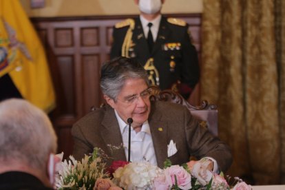 El presidente Lasso se someterá a una cirugía que eliminará un quiste lumbar que tiene como producto de una mala praxis médica.