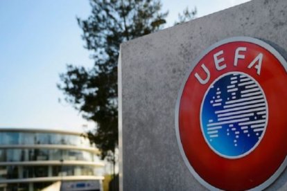 El máximo organismo del fútbol europeo hizo un llamado a los futbolistas para que