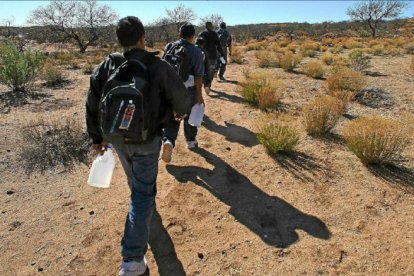 Sigue habiendo casos de coyoterismo en Ecuador.