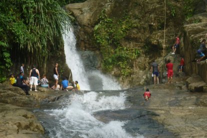 Las cascadas forman parte de una ruta de aventura en Pangua.