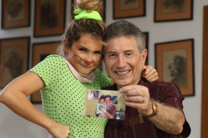 Para esta producción replicaron una foto de su álbum familiar.