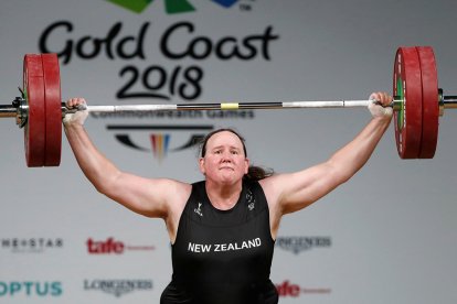 El país publicó la lista de deportistas que estarían en Tokio 2021 en donde aparece la haltera Laurel Hubbard.