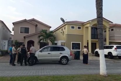 El delito fue perpetrado en una urbanización privada.