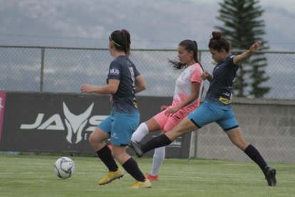 Ñañas mantiene su racha triunfal y registró una nueva goleada, esta vez ante ESPUCE.