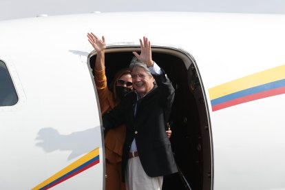 El presidente Guillermo Lasso partió desde Guayaquil a Miami, el domingo pasado, para someterse a la operación.