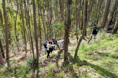 La mujer estaba a un costado de una vía empedrada, en el cantón Mocha.