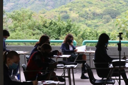 Se reportan dos casos de covid-19 entre alumnos de clases presenciales.