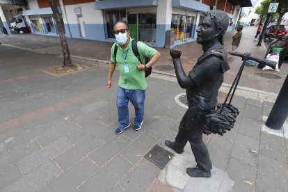 Según el Municipio de Guayaquil, ya están trabajando en la reparación de   la estatua.