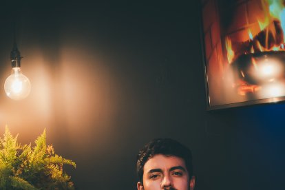 Michael tiene más de 1.8 millones de seguidores en Facebook, plataforma principal donde sube sus sketches cómicos junto a su grupo de amigos Los Chicos Dulces.