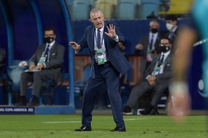 Gustavo Alfaro sumó una derrota y tres empates con la Tri, en la primera fase de la Copa América.