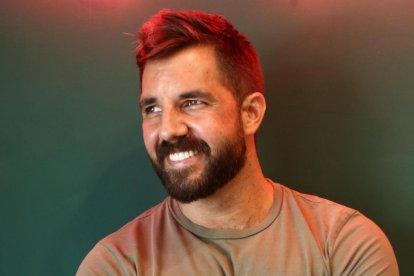 El abogado en una sesión para Diario Extra cuando fue seleccionado como el 'Guayaco' más 'sexy' 2020.