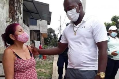 El polémico empresario ya tiene una canción que lo defienda.