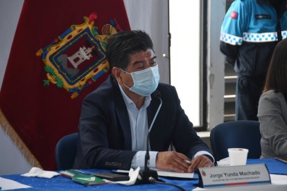 Casi dos horas después el exfuncionario escribió un mensaje en Twitter. Constitucionalistas aseguran que ya está en firme su remoción.