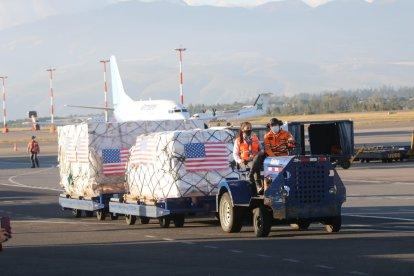 La tarde de este jueves llegaron al país un millón de vacunas Pfizer, donadas por Estados Unidos.