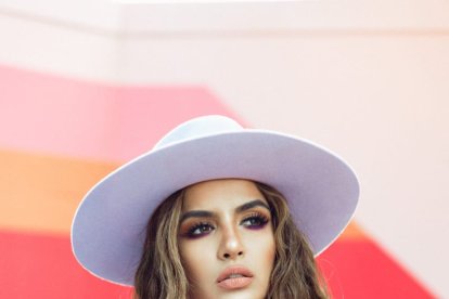 Es una cantante, actriz, modelo ecuatoriana. Es conocida por su paso en varios realitys de canto infantil.