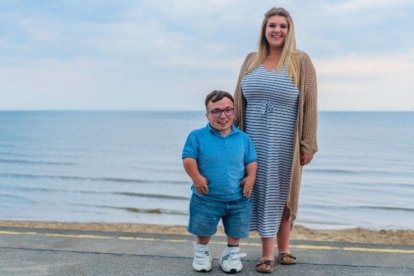 La pareja muestra su abismal diferencia de estatura.