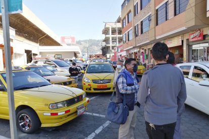Los taxistas se mostraron preocupados por el crimen de uno de sus compañeros.