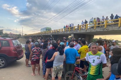 Desde este puente, presuntamente,  se lanzó Junior Maximiliano Márquez Gaona.