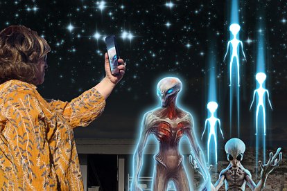 Todas las noches, Gómez sale a fotografiar el cielo en busca de seres de otro mundo.