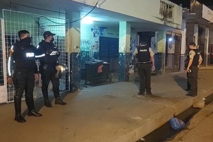 La víctima vendía chuzos en los bajos de su domicilio donde fue asesinado.