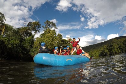 Los recorridos en bote sobre el río Upano, una de las actividades que más gusta.