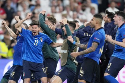 Italia le gana la Eurocopa a Inglaterra por medio de penales.