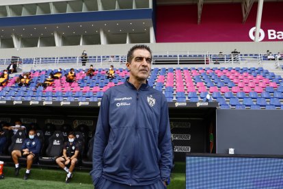 El técnico Renato Paiva mantendrá la vocación ofensiva de los rayados, pero buscando mejorar en la zona defensiva.