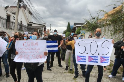 “Cambio de sistema” era la frase que repitieron una y otra vez los cubanos residentes en Quito.