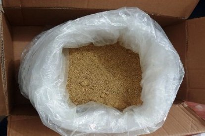 La funda encontrada en una de las encomiendas con rumbo a Barcelona.