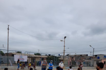 En una cooperativa de Durán, niños y jóvenes reciben talleres para alejarse de las drogas.