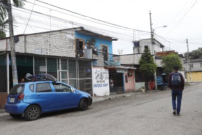 La víctima fue atacada en las calles 23 y la R, del suburbio de Guayaquil.