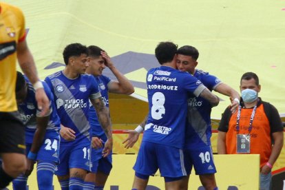 La plantilla del Bombillo está concentrada en sacar un buen resultado en el estadio Jocay.