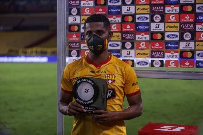 Jonathan Perlaza y su gol que lo llevó a ser el mejor jugador del partido.