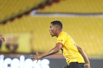 Jonathan Perlaza el jugador de moda en Barcelona.