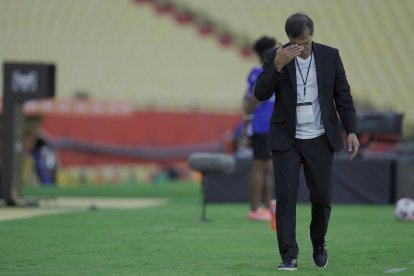 Fabián Bustos DT de Barcelona que va a jugar los cuartos de final de Copa Libertadores.