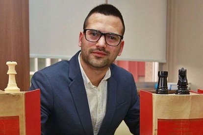 El Gran Maestro Arian-Gonzalez salió de prisión.