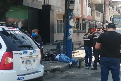 Una persona fue asesinada en la ciudadela Las Terrazas y av. 25 de julio.