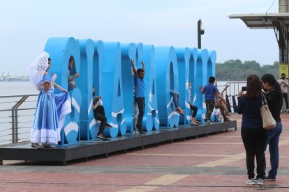 Incontables historias se esconden en el Puerto Principal, ciudad que ha sido testigo de numerosos asaltos, romances, etcétera.