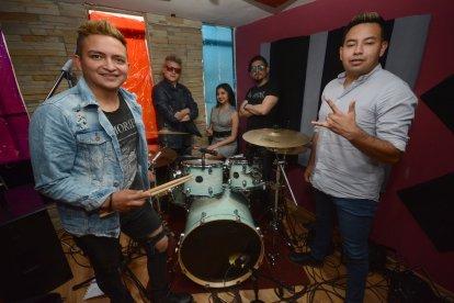 Una nueva integrante se sumó a la agrupación. Se trata de Dulce Doménica.